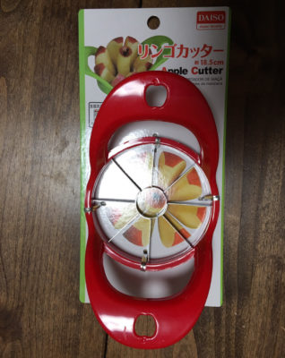 以前100円ショップで紹介したりんごカッターの画像
